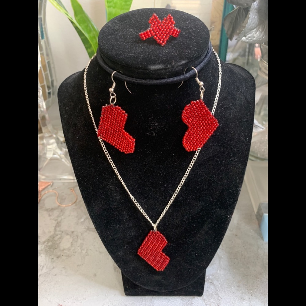 Handmade heart beaded jewelry set